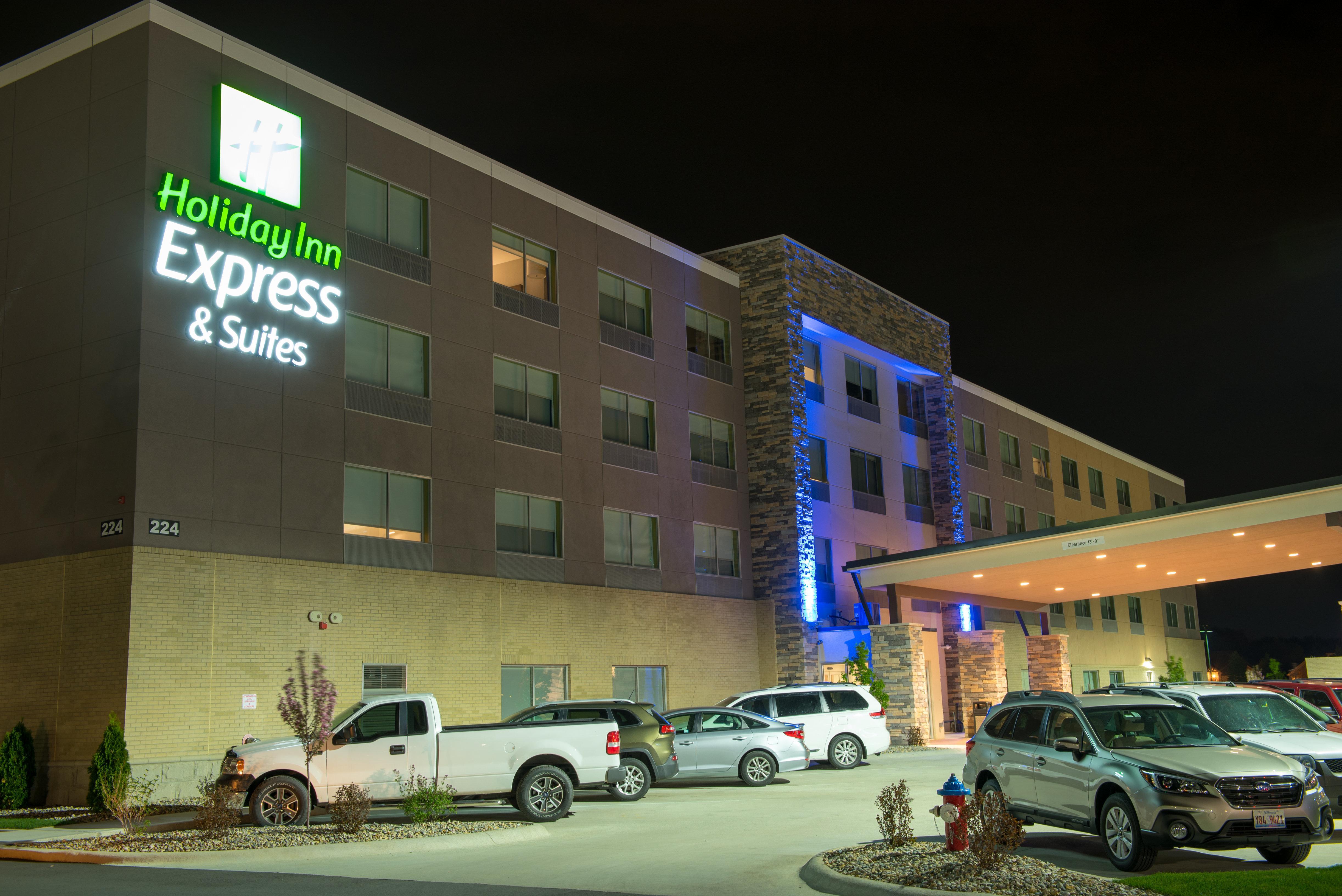 Holiday Inn Express & Suites - Dayton Southwest By Ihg Exterior foto