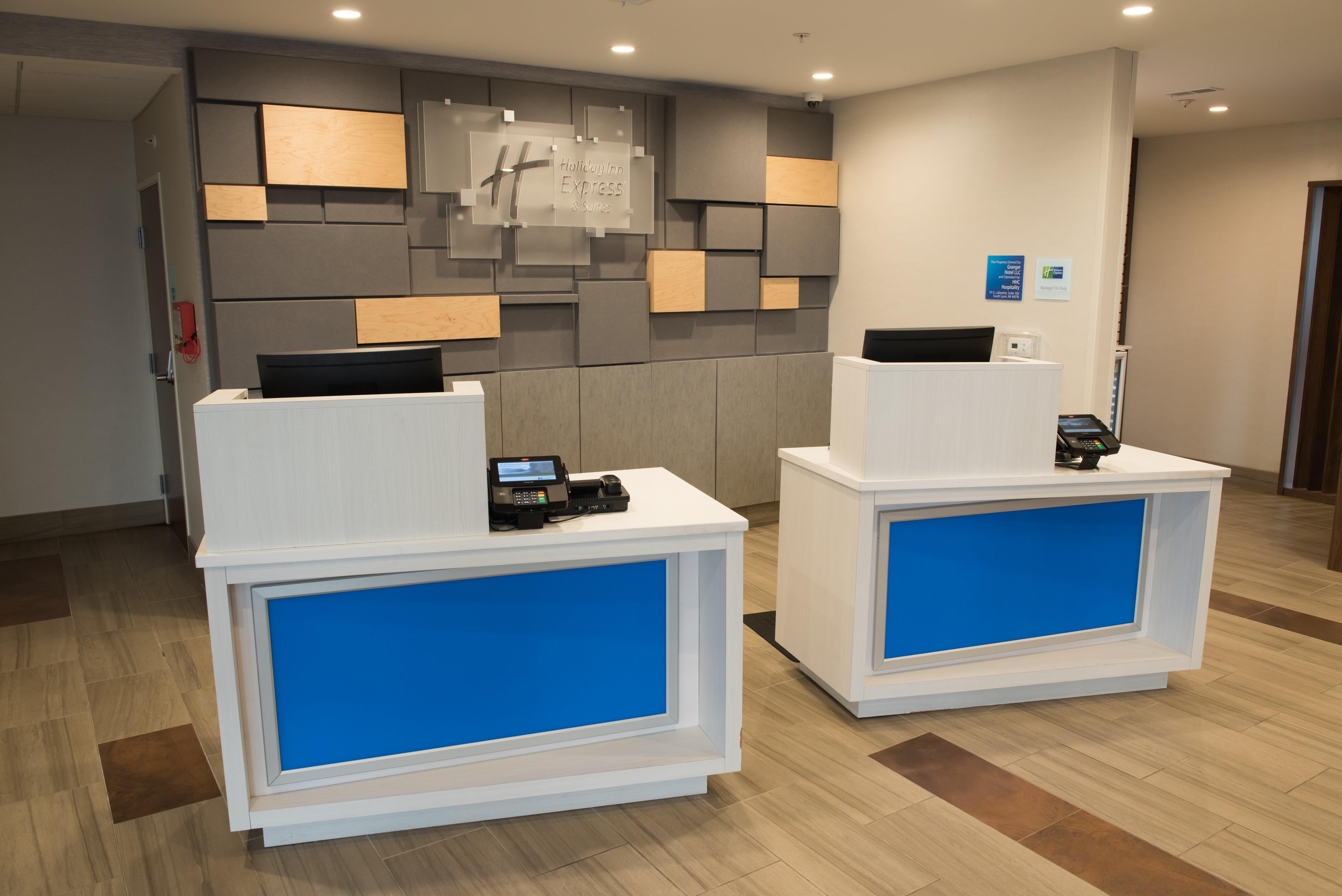 Holiday Inn Express & Suites - Dayton Southwest By Ihg Exterior foto